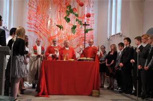 "Pentecost" Design of the altar in Bischofswerda. Confirmands: Construction foil and  spray paint